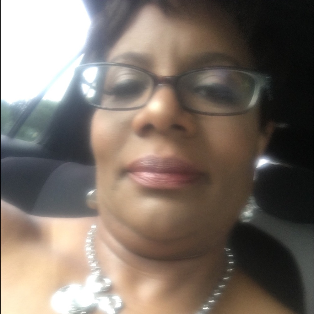Meet your Posher, Tina